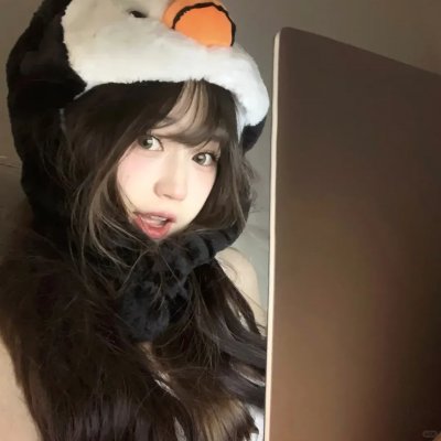 冬天的女子海报