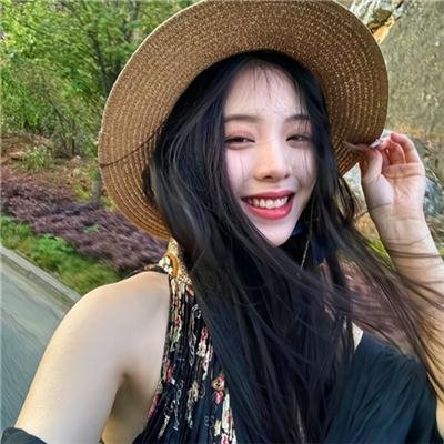 深蓝色的夜晚海报